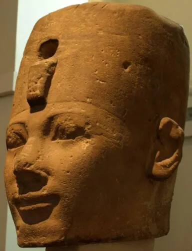 A stone head, most likely depicting Thutmose I
