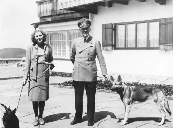 Adolf Hitler and Eva Braun Image