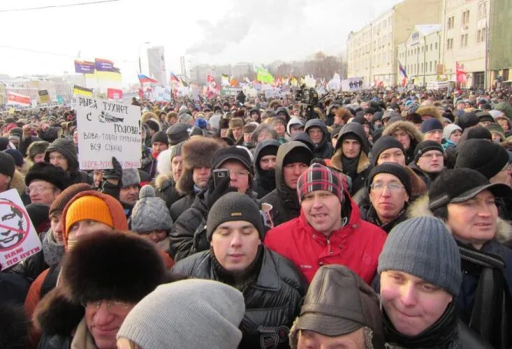 Anti-Putin protesters march in Moscow Image