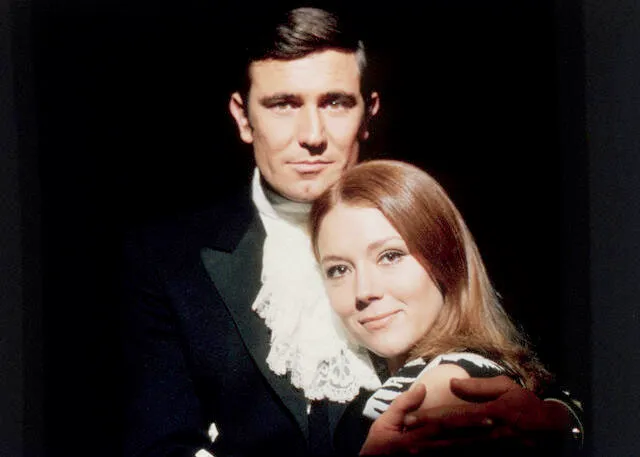 Diana Rigg and George Lazenby on the set of 'On Her Majesty's Secret Service', 1969