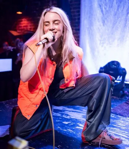 Eilish performing in August 2017