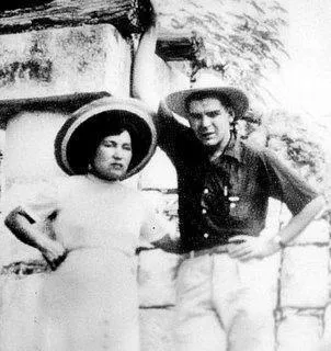 Hilda Gadea with Ernesto "Che" Guevara Image