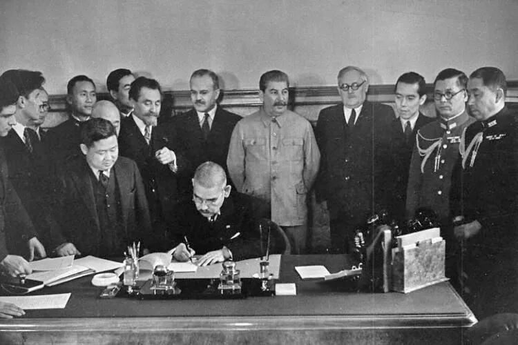 Japanese Foreign Minister Matsuoka signing the pact