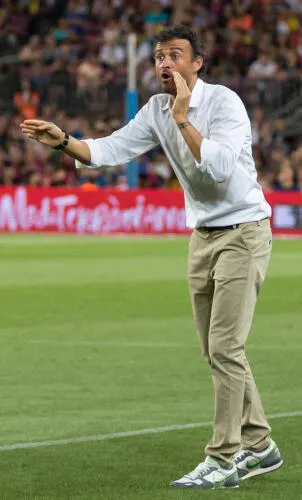 Luis Enrique managing Barcelona in 2014