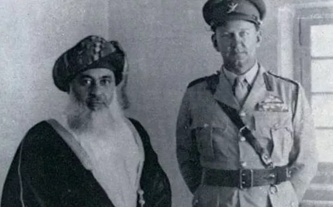 Sultan Said bin Taimur of Muscat (Left) and Colonel David Smiley of the British Army