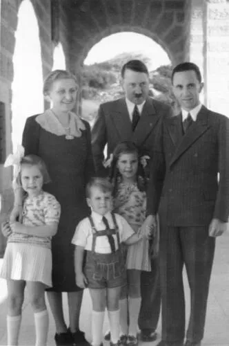 the family Goebbels visit Adolf Hitler