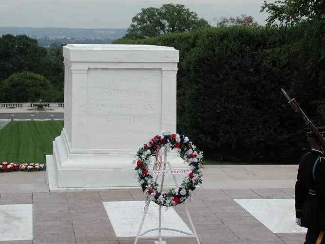 Tomb of the Unknowns Image