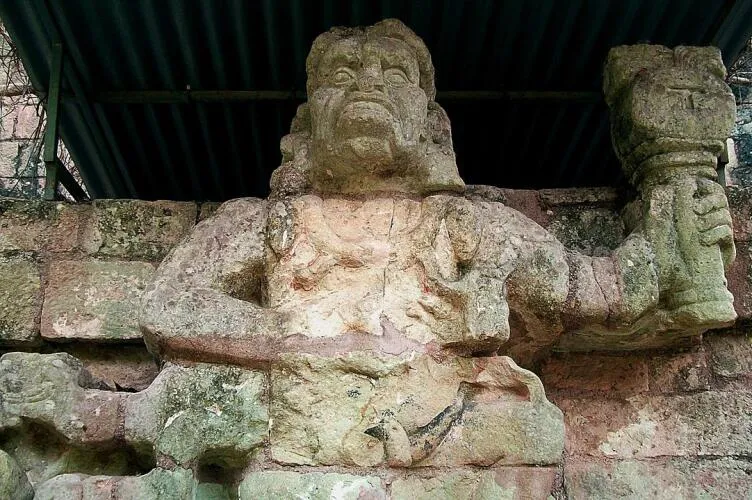 Copan sculpture