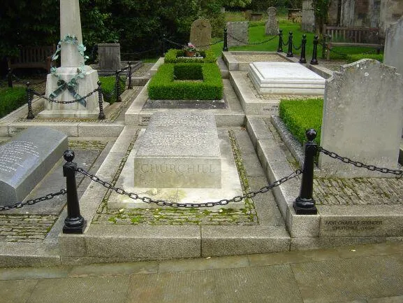Churchill's grave at St Martin's Church, Bladon