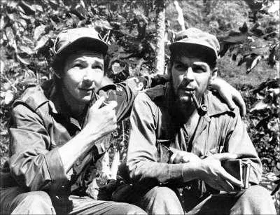 Raul Castro and Che Guevara Image