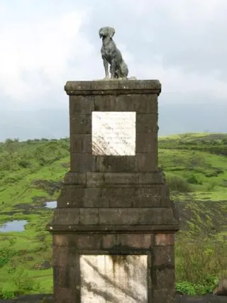 Statue of Waghya at Raigad Fort