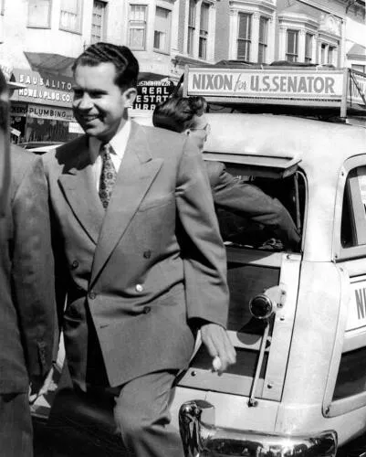Richard Nixon campaigns during the primary campaign of the 1950 Senate race - image