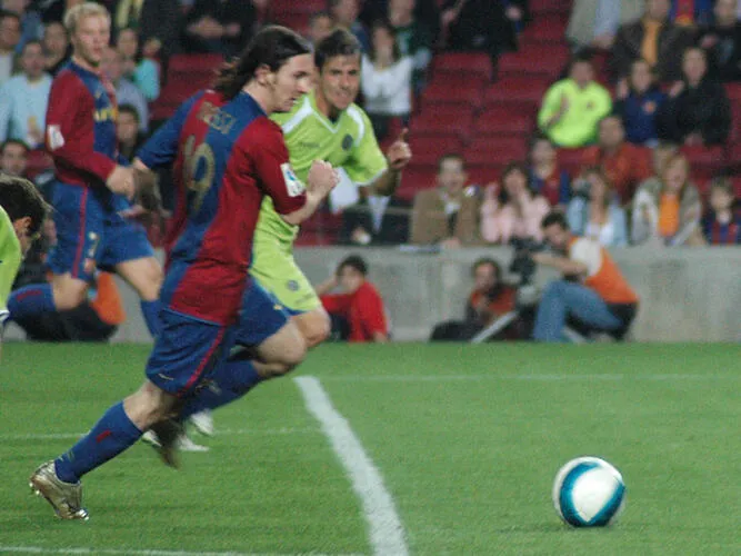 Messi making his Maradona-esque run against Getafe in April 2007