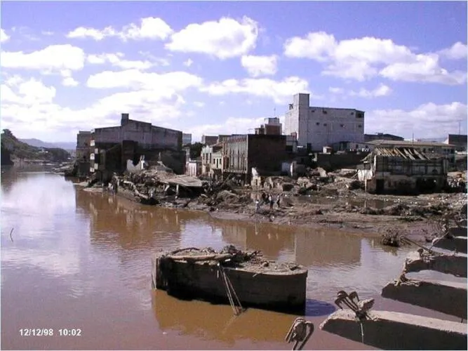 Damage in Tegucigalpa 1998