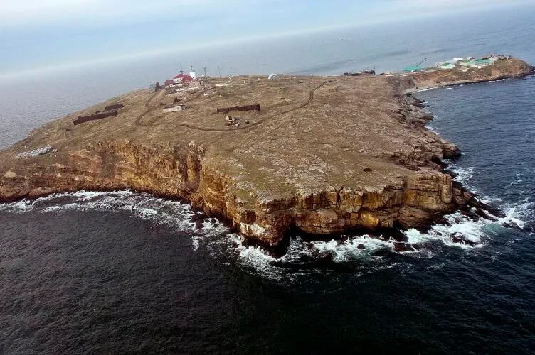 Horizon of Snake Island