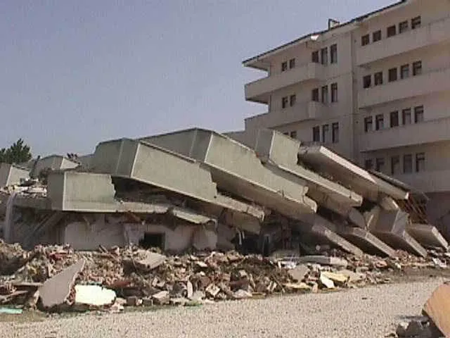 Damage from the Izmit earthquake 1999