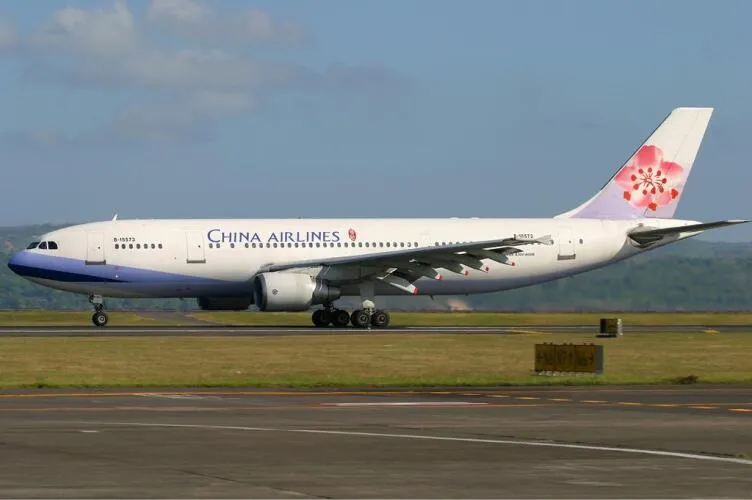 China Airlines Flight 676 Image