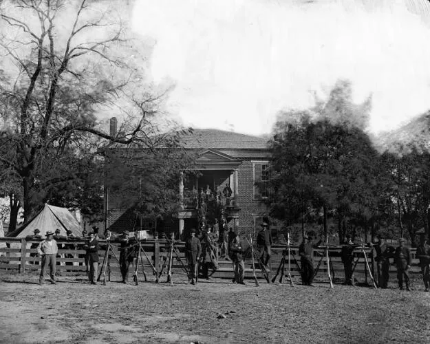 Federal soldiers at old "court house" in April 1865