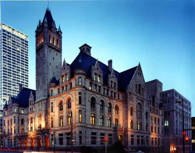 Federal Building and U.S. Courthouse, Milwaukee Image